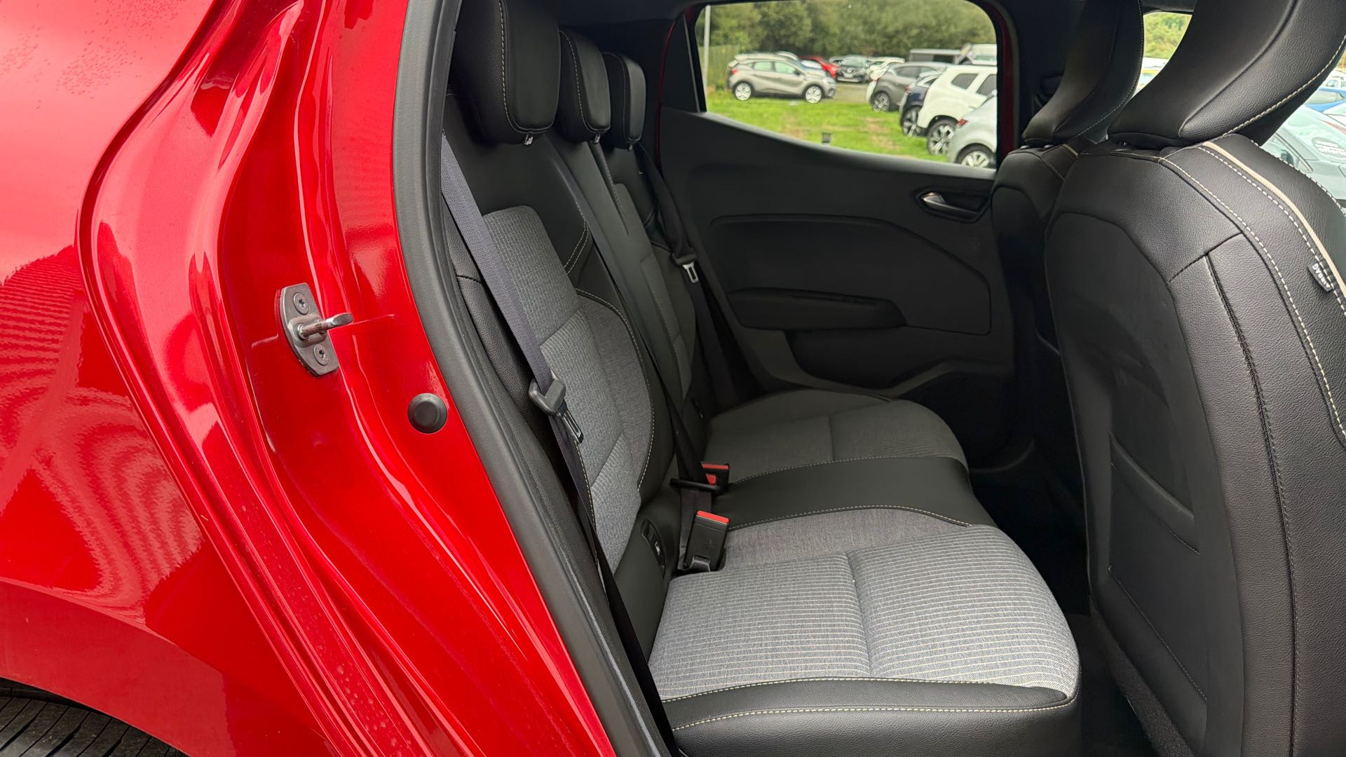Vente en ligne Renault Clio 5 Clio TCe 90 au prix de 14 990 €
