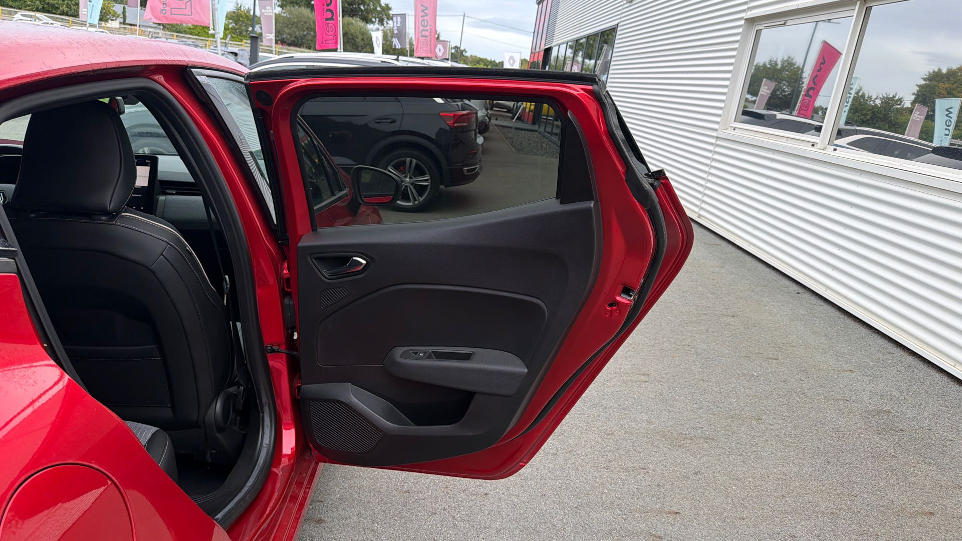 Vente en ligne Renault Clio 5 Clio TCe 90 au prix de 14 990 €