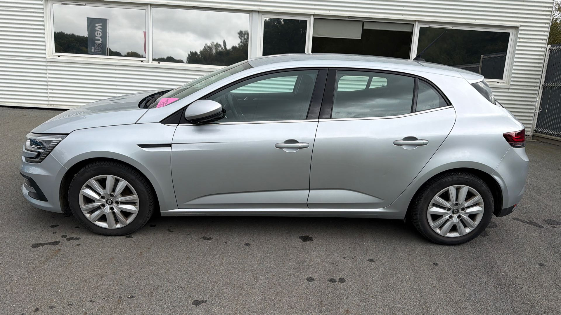 Vente en ligne Renault Megane 4 Mégane IV Berline Blue dCi 115 - 21B au prix de 14 790 €