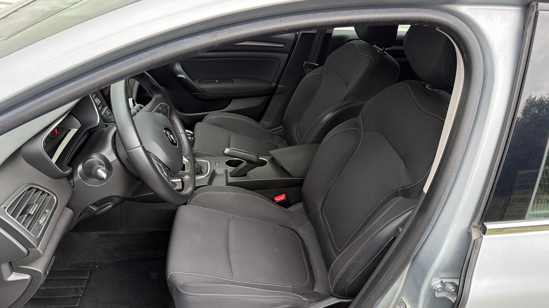 Vente en ligne Renault Megane 4 Mégane IV Berline Blue dCi 115 - 21B au prix de 14 790 €