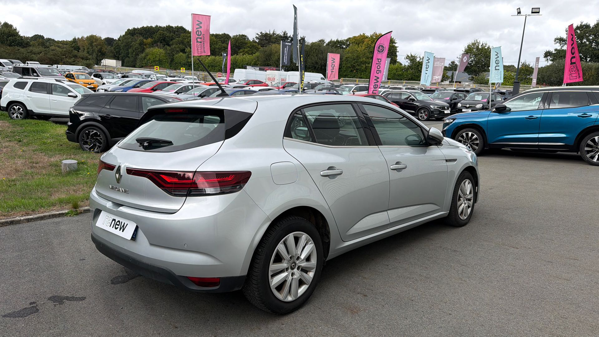 Vente en ligne Renault Megane 4 Mégane IV Berline Blue dCi 115 - 21B au prix de 14 790 €
