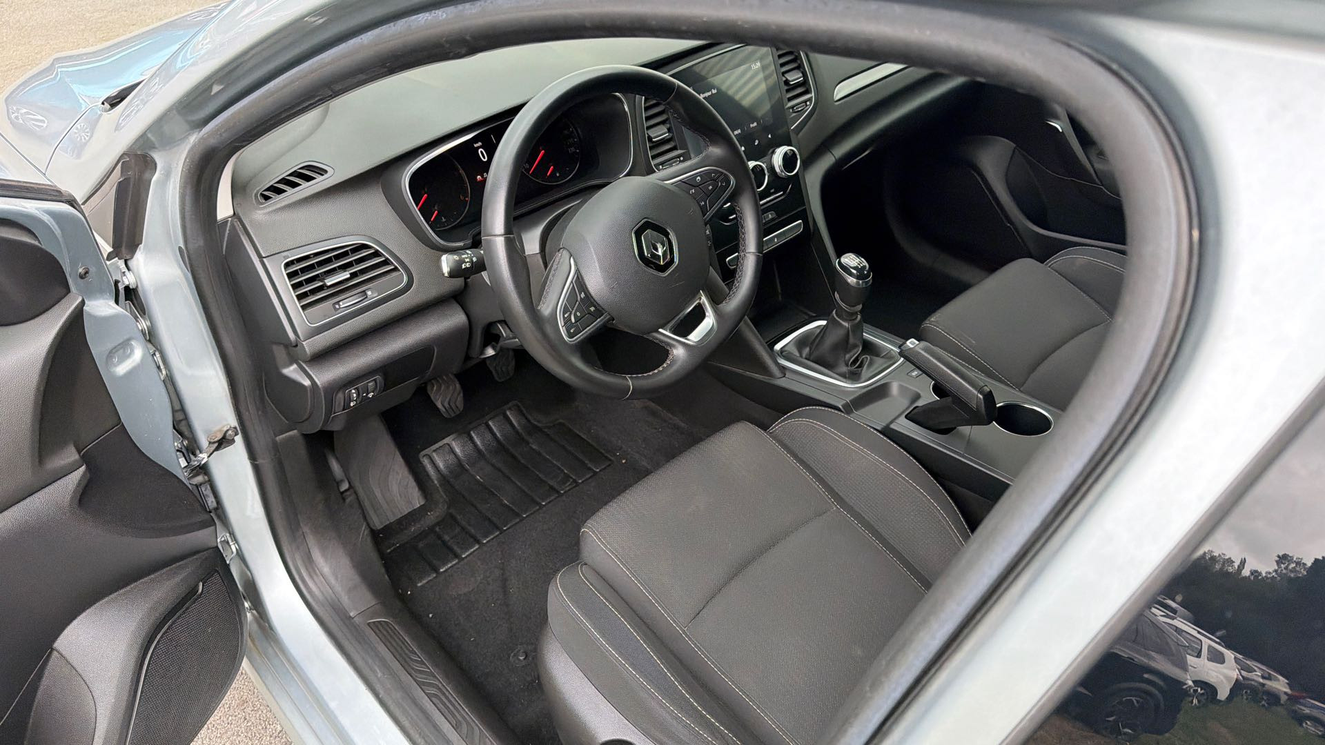 Vente en ligne Renault Megane 4 Mégane IV Berline Blue dCi 115 - 21B au prix de 14 790 €
