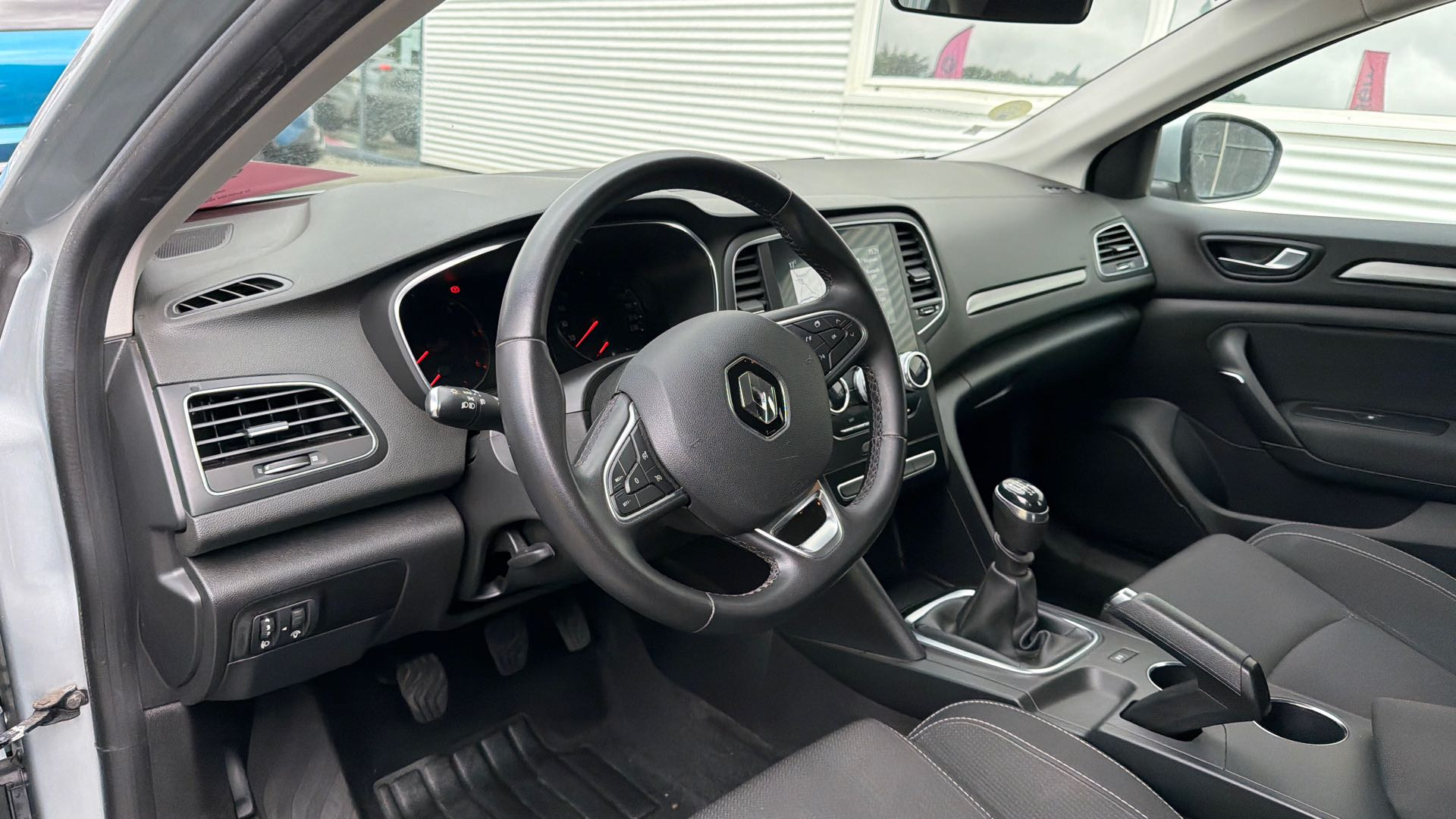 Vente en ligne Renault Megane 4 Mégane IV Berline Blue dCi 115 - 21B au prix de 14 790 €