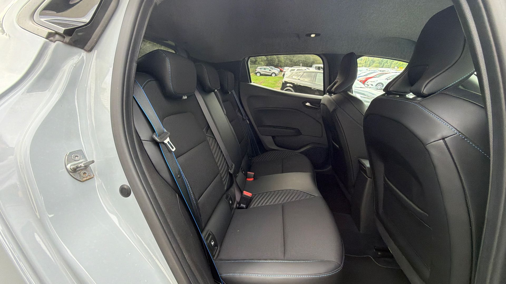 Vente en ligne Renault Clio 5 Clio TCe 90 au prix de 17 590 €