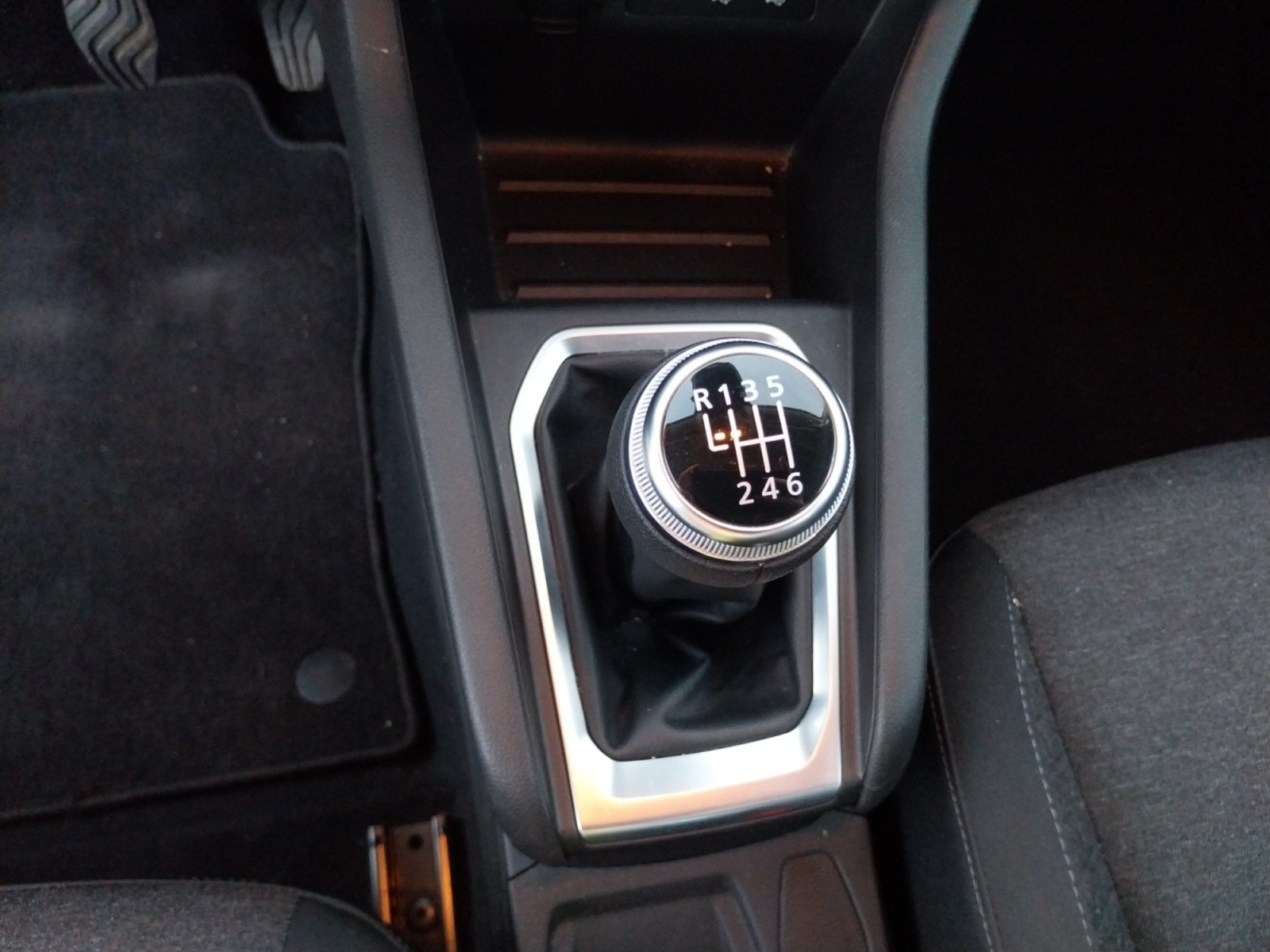 Vente en ligne Renault Clio 5 Clio TCe 100 GPL - 21N au prix de 12 990 €