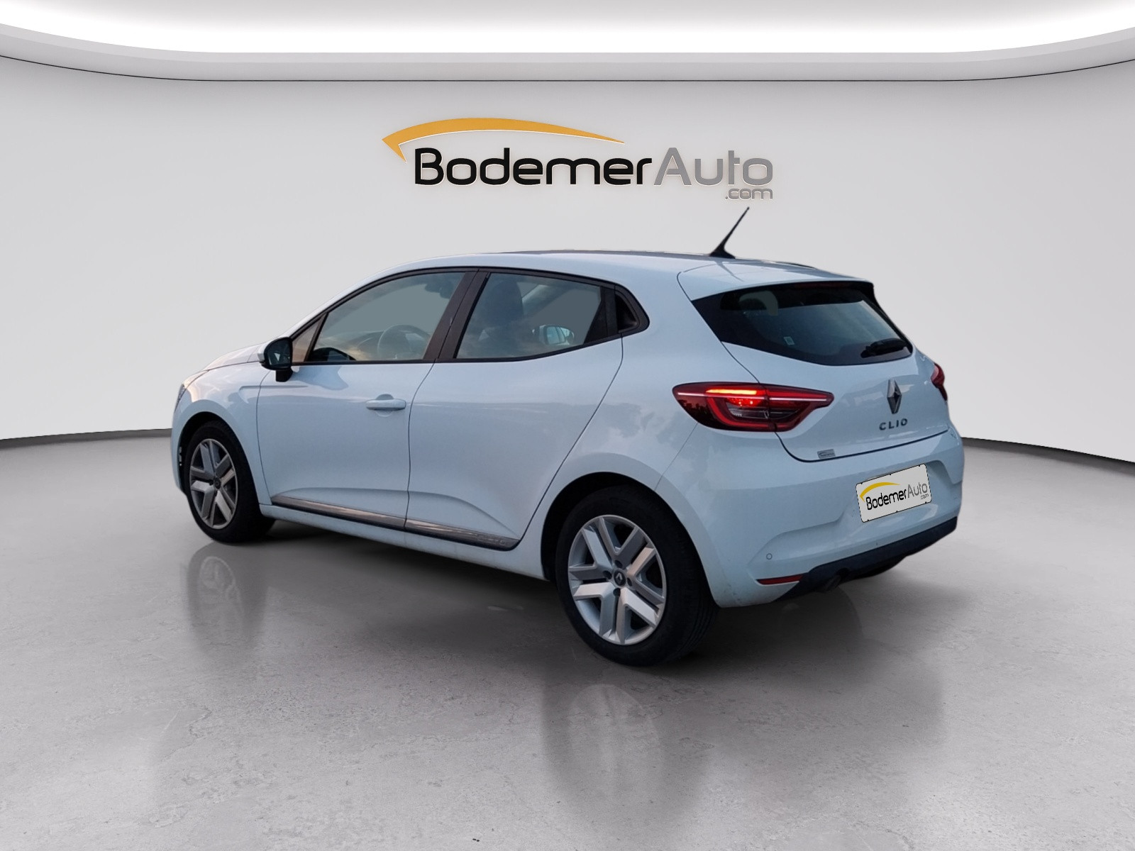 Vente en ligne Renault Clio 5 Clio TCe 100 GPL - 21N au prix de 12 990 €