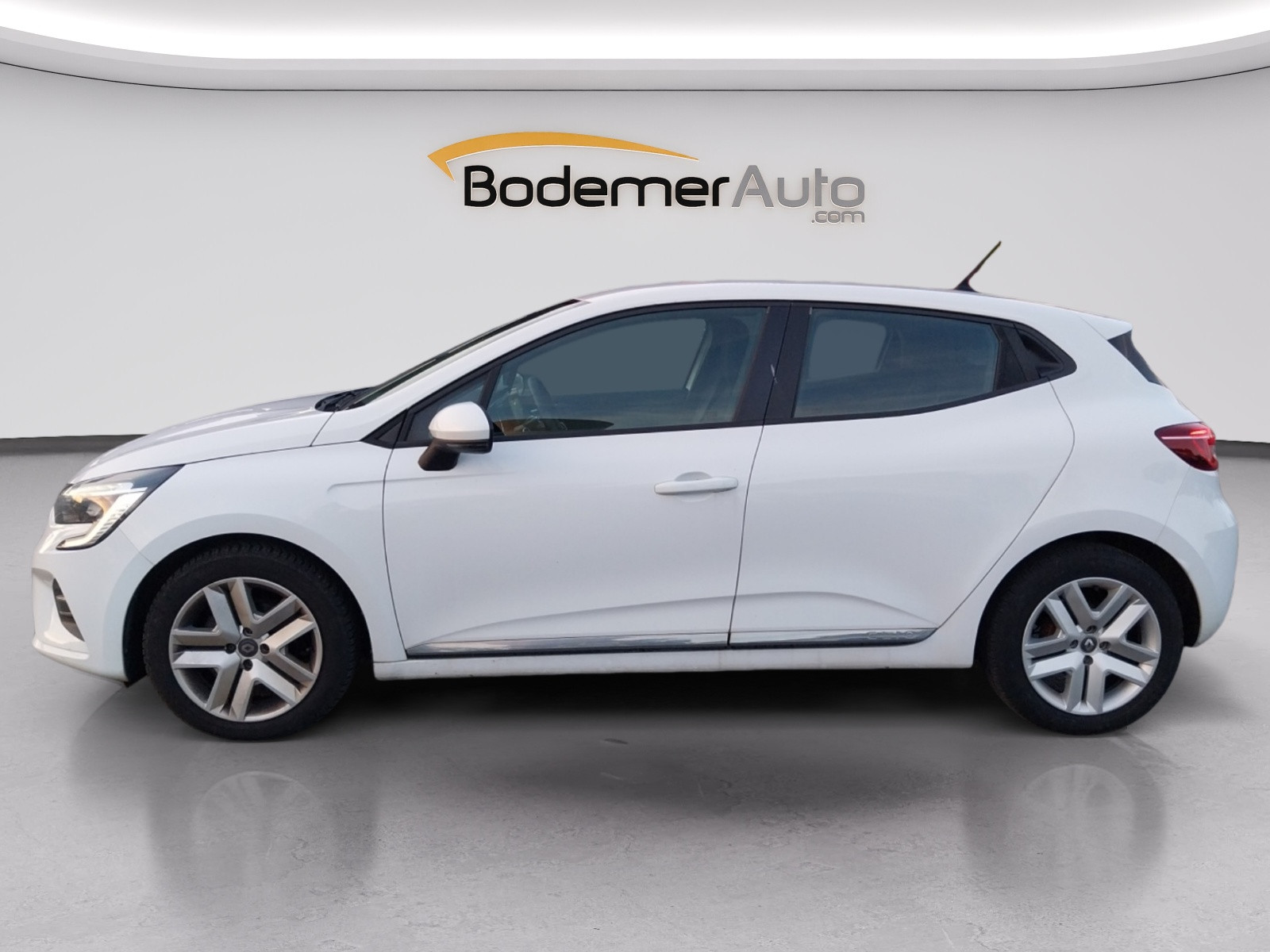 Vente en ligne Renault Clio 5 Clio TCe 100 GPL - 21N au prix de 12 990 €