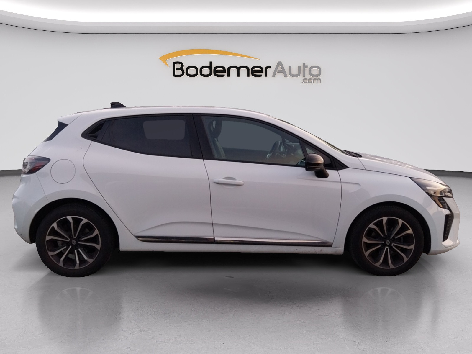Vente en ligne Renault Clio 5 Clio TCe 90 au prix de 15 790 €