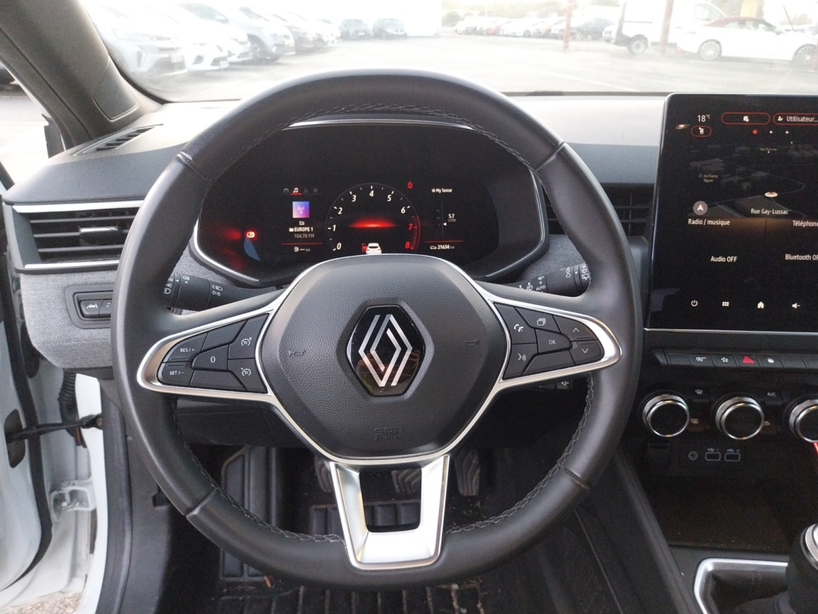 Vente en ligne Renault Clio 5 Clio TCe 90 au prix de 15 790 €