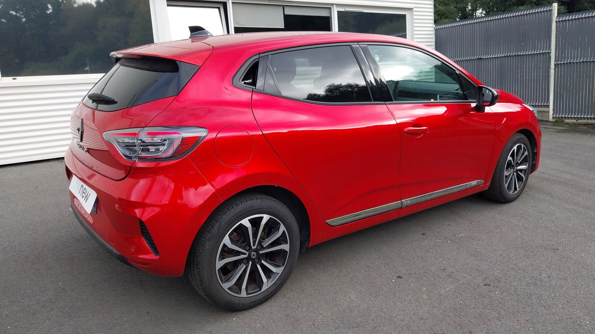 Vente en ligne Renault Clio 5 Clio TCe 90 au prix de 15 590 €