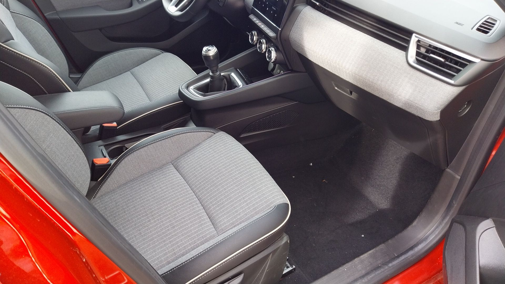 Vente en ligne Renault Clio 5 Clio TCe 90 au prix de 15 590 €