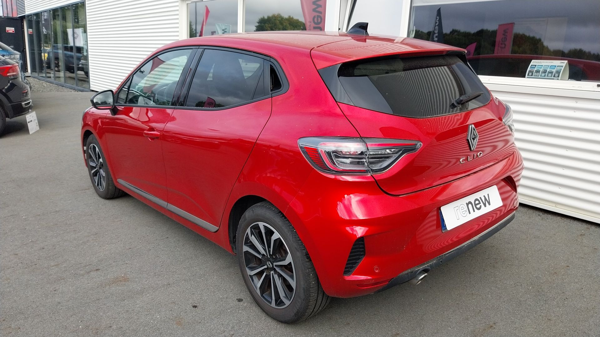Vente en ligne Renault Clio 5 Clio TCe 90 au prix de 15 590 €