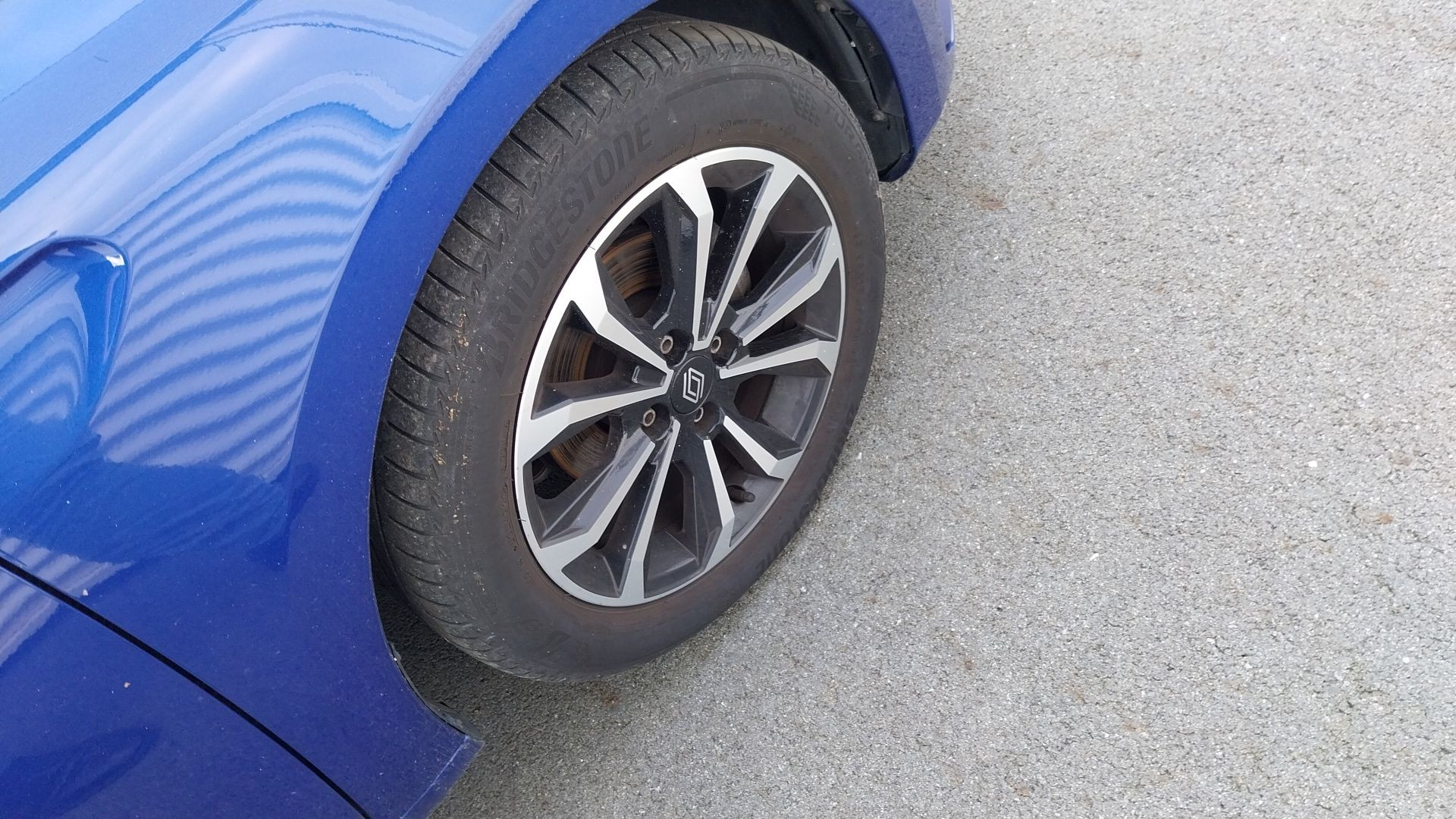 Vente en ligne Renault Clio 5 Clio TCe 90 au prix de 15 790 €