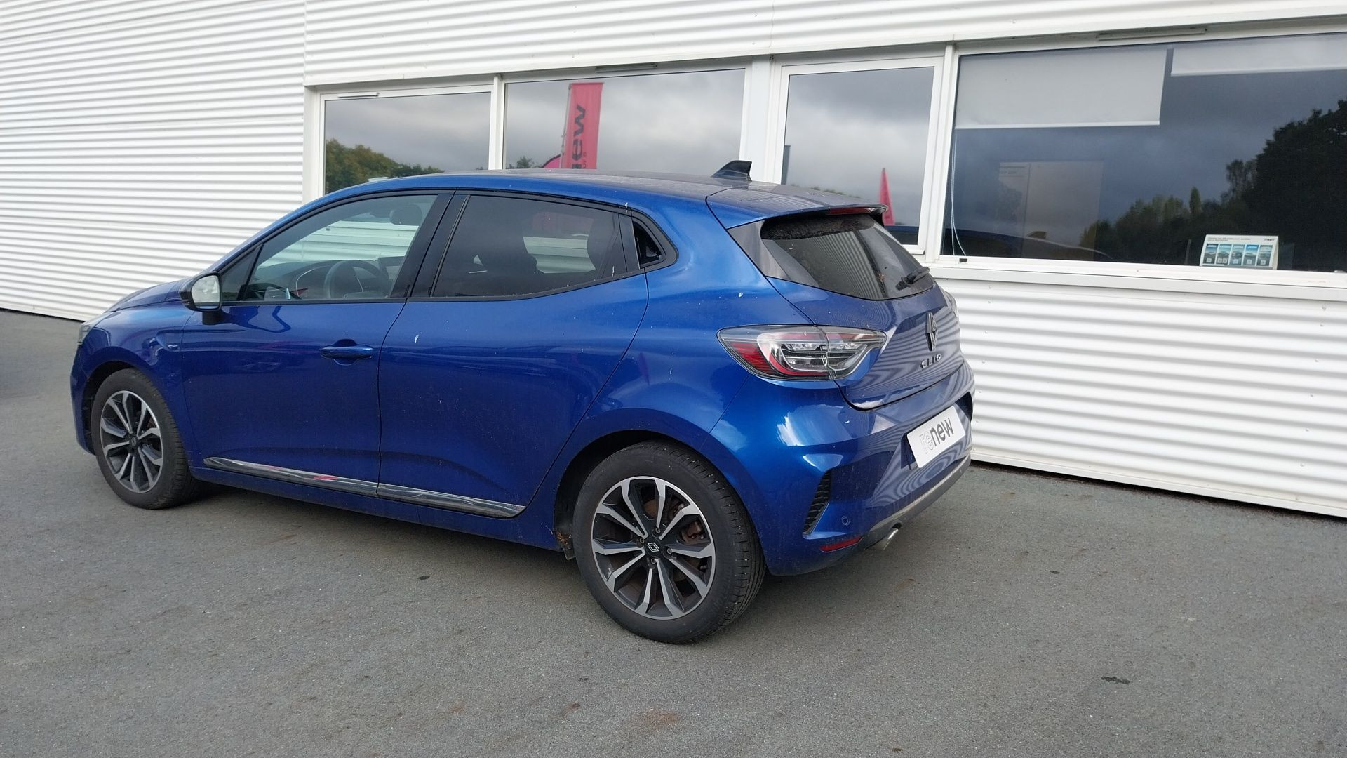 Vente en ligne Renault Clio 5 Clio TCe 90 au prix de 15 790 €