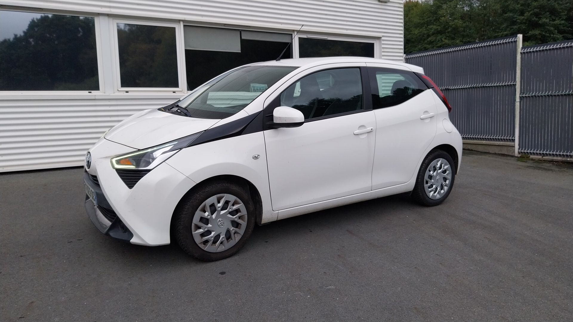 Toyota Aygo Aygo 1.0 VVT-i occasion de 2021 en vente à Guingamp