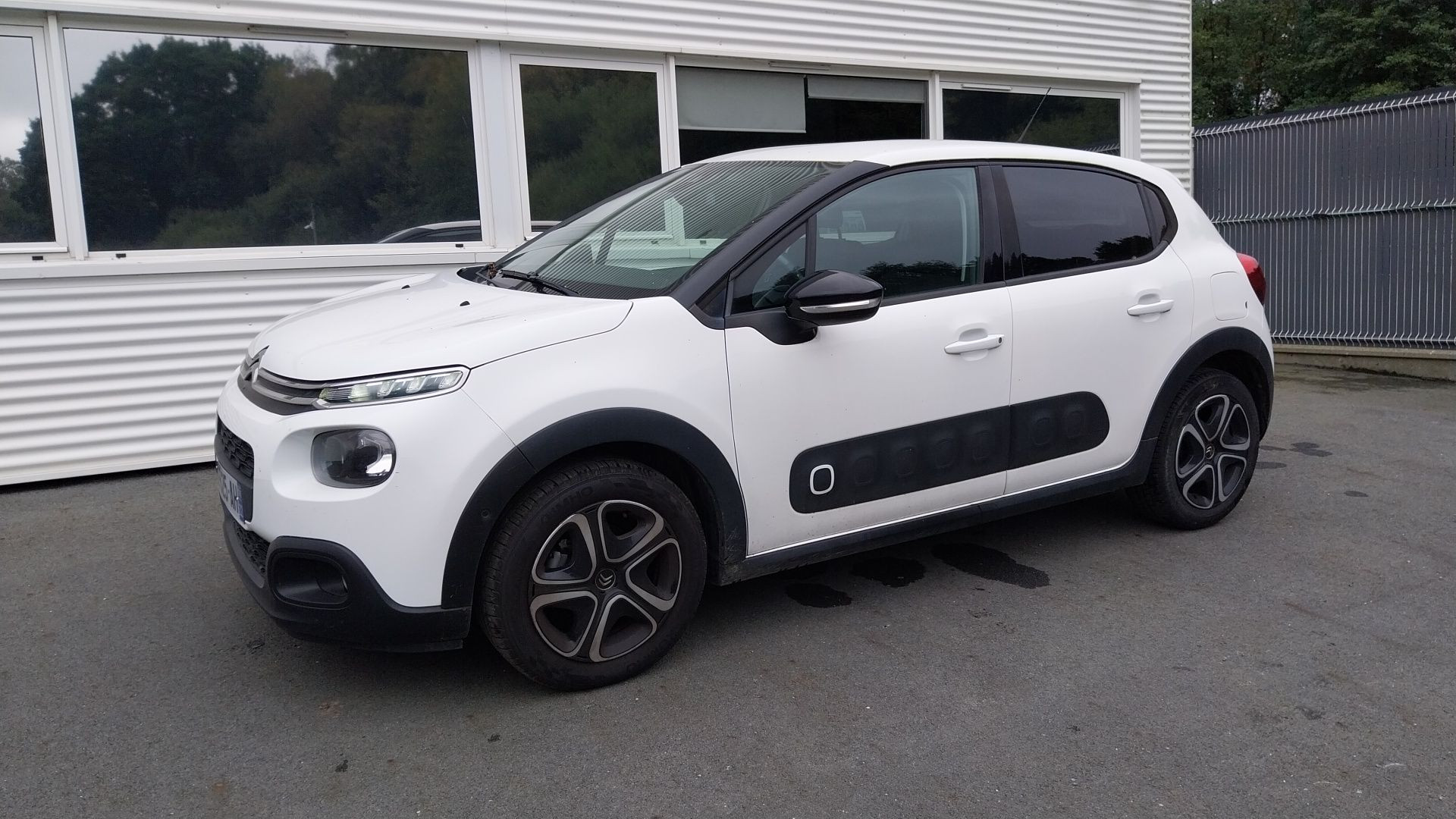 Citroën C3 Business C3 PureTech 110 S&S BVM6 occasion de 2019 en vente à Guingamp