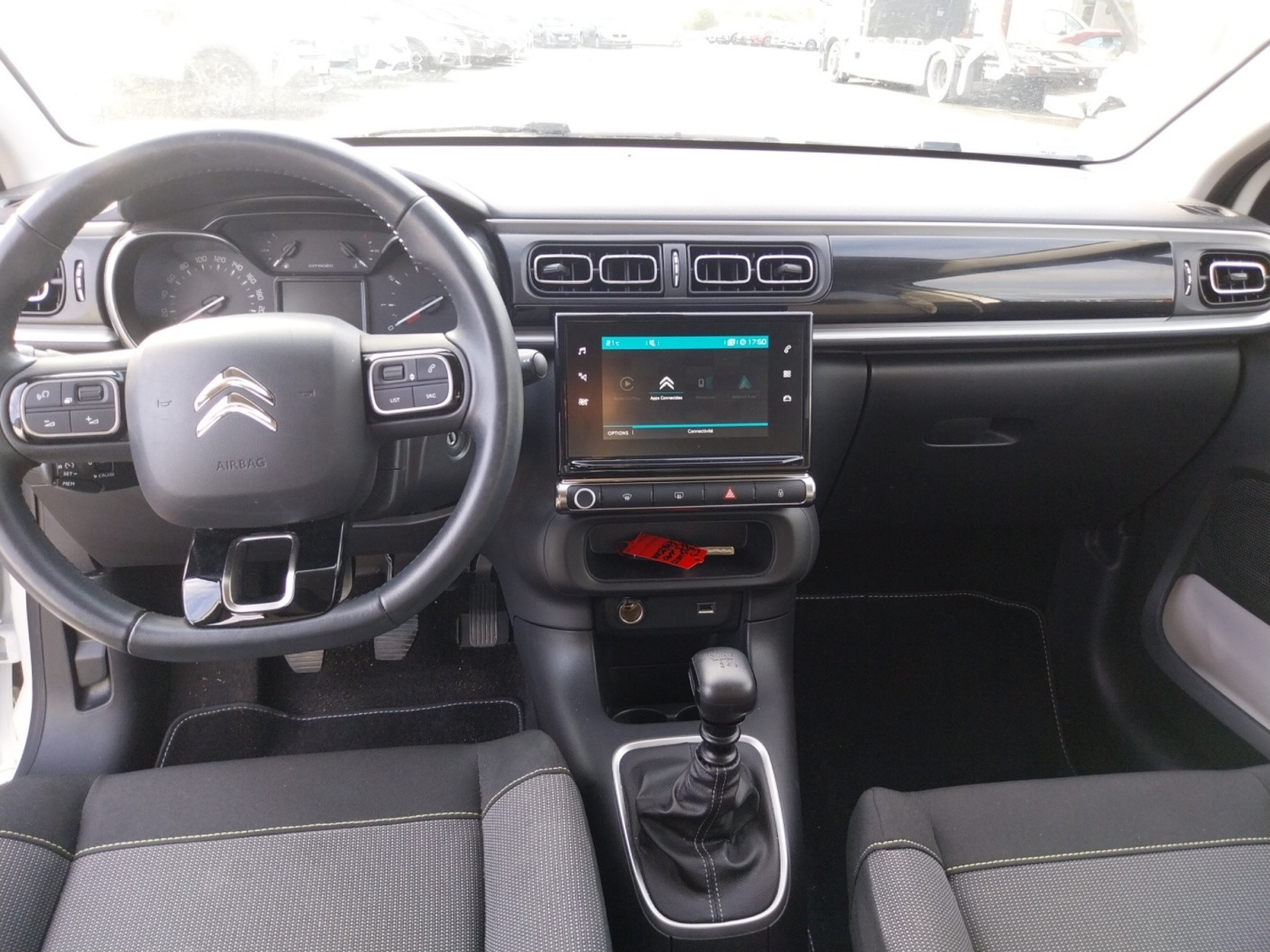 Vente en ligne Citroën C3 Business C3 PureTech 110 S&S BVM6 au prix de 9 590 €