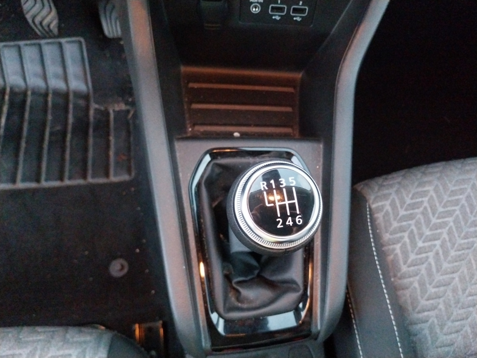 Vente en ligne Renault Clio 5 Clio Blue dCi 100 au prix de 15 990 €