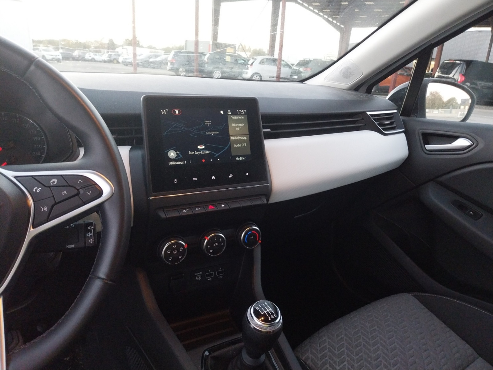 Vente en ligne Renault Clio 5 Clio Blue dCi 100 au prix de 15 990 €