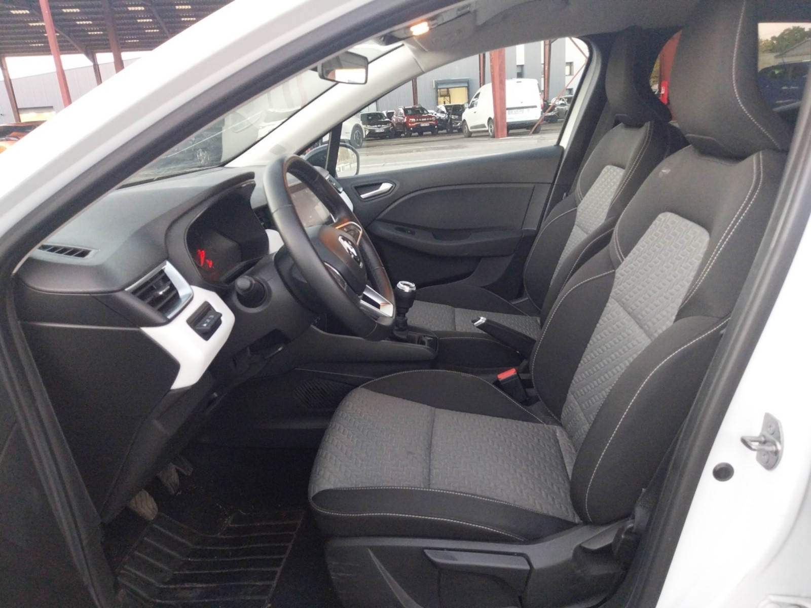 Vente en ligne Renault Clio 5 Clio Blue dCi 100 au prix de 15 990 €