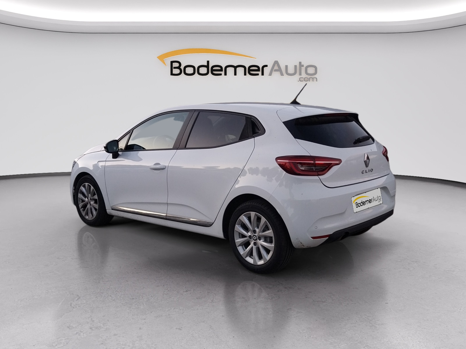 Vente en ligne Renault Clio 5 Clio Blue dCi 100 au prix de 15 990 €