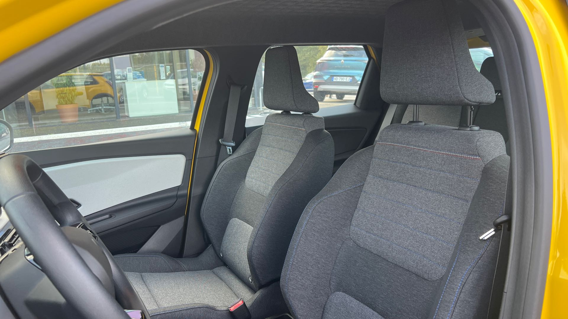 Vente en ligne Renault R5 E-Tech  120 ch autonomie urbaine au prix de 29 690 €