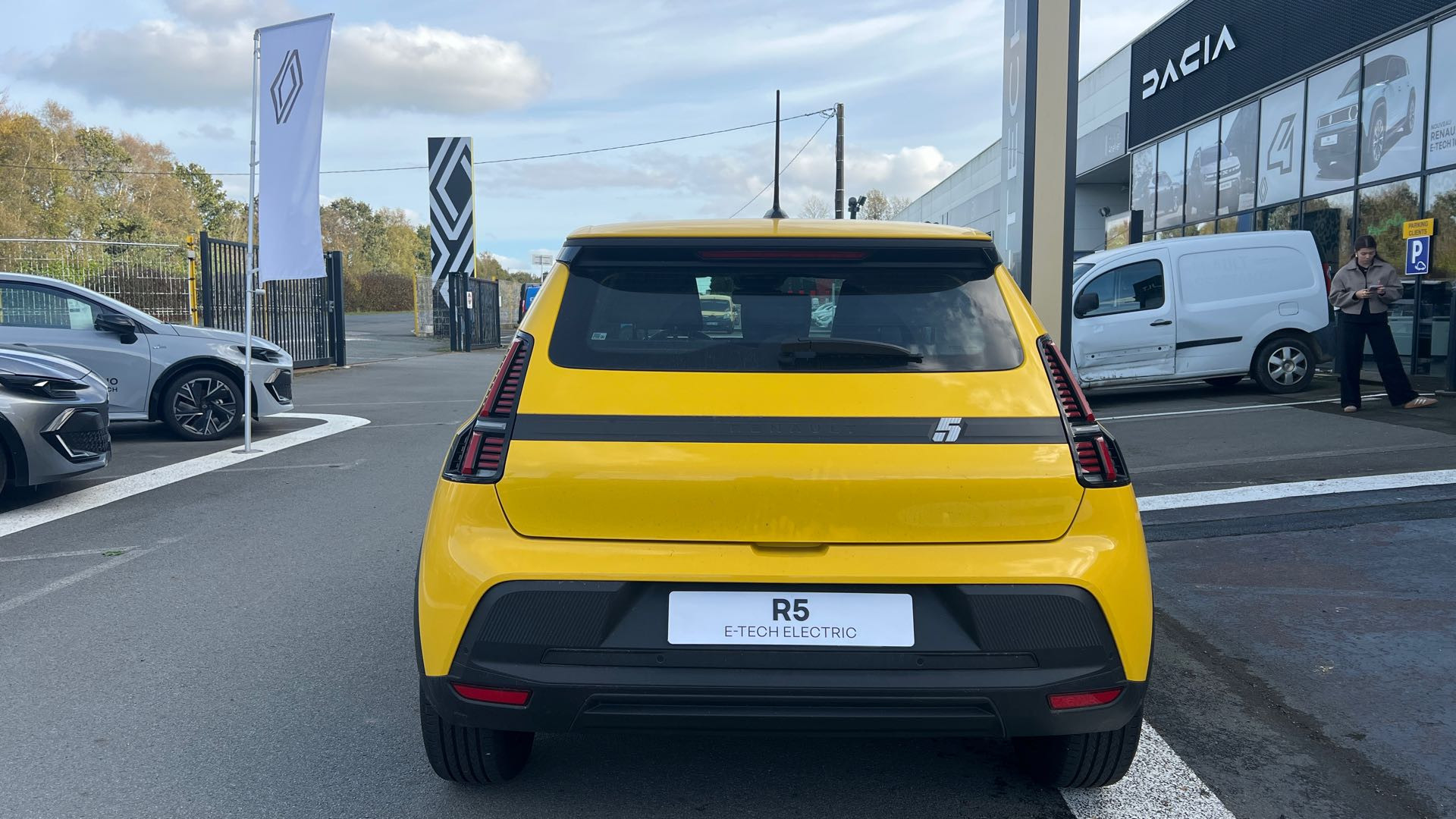 Vente en ligne Renault R5 E-Tech  120 ch autonomie urbaine au prix de 29 690 €