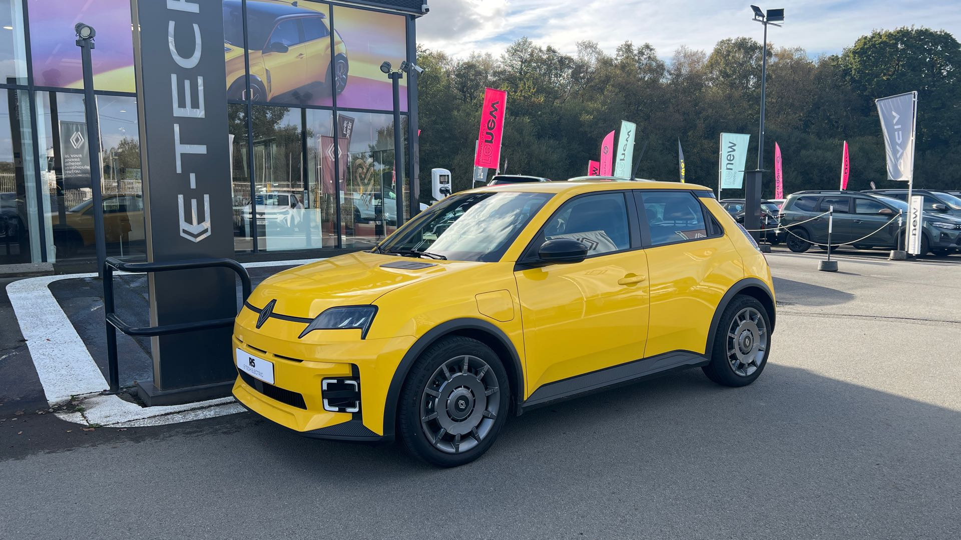 Renault R5 E-Tech  120 ch autonomie urbaine occasion de 2026 en vente à Guingamp