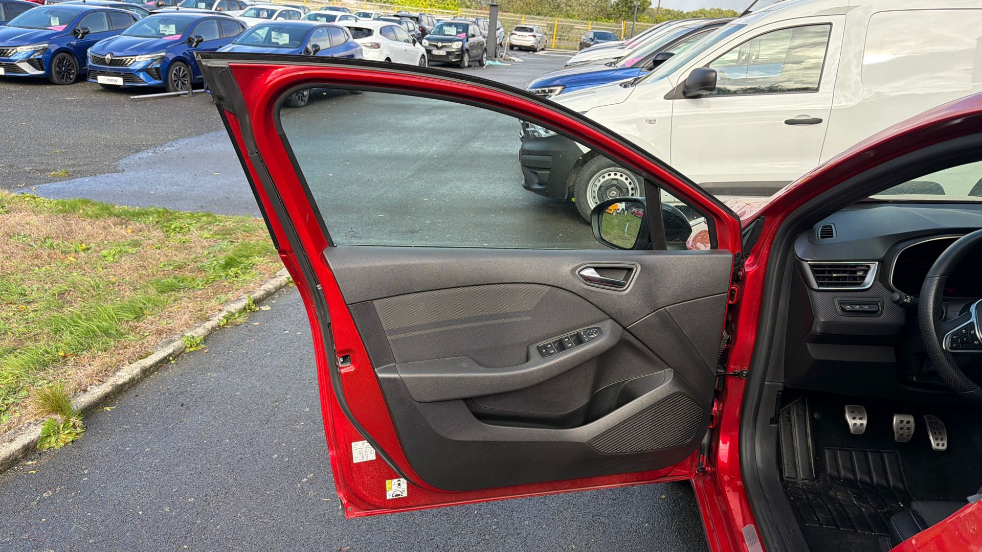 Vente en ligne Renault Clio 5 Clio TCe 90 au prix de 17 590 €