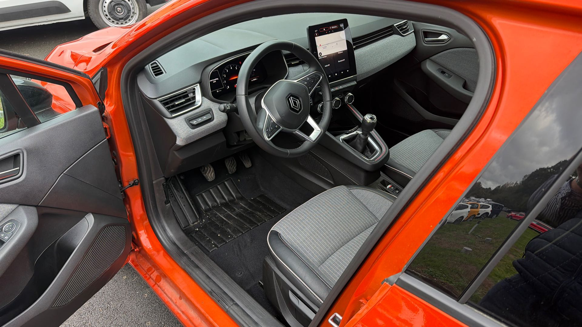 Vente en ligne Renault Clio 5 Clio TCe 90 au prix de 15 590 €