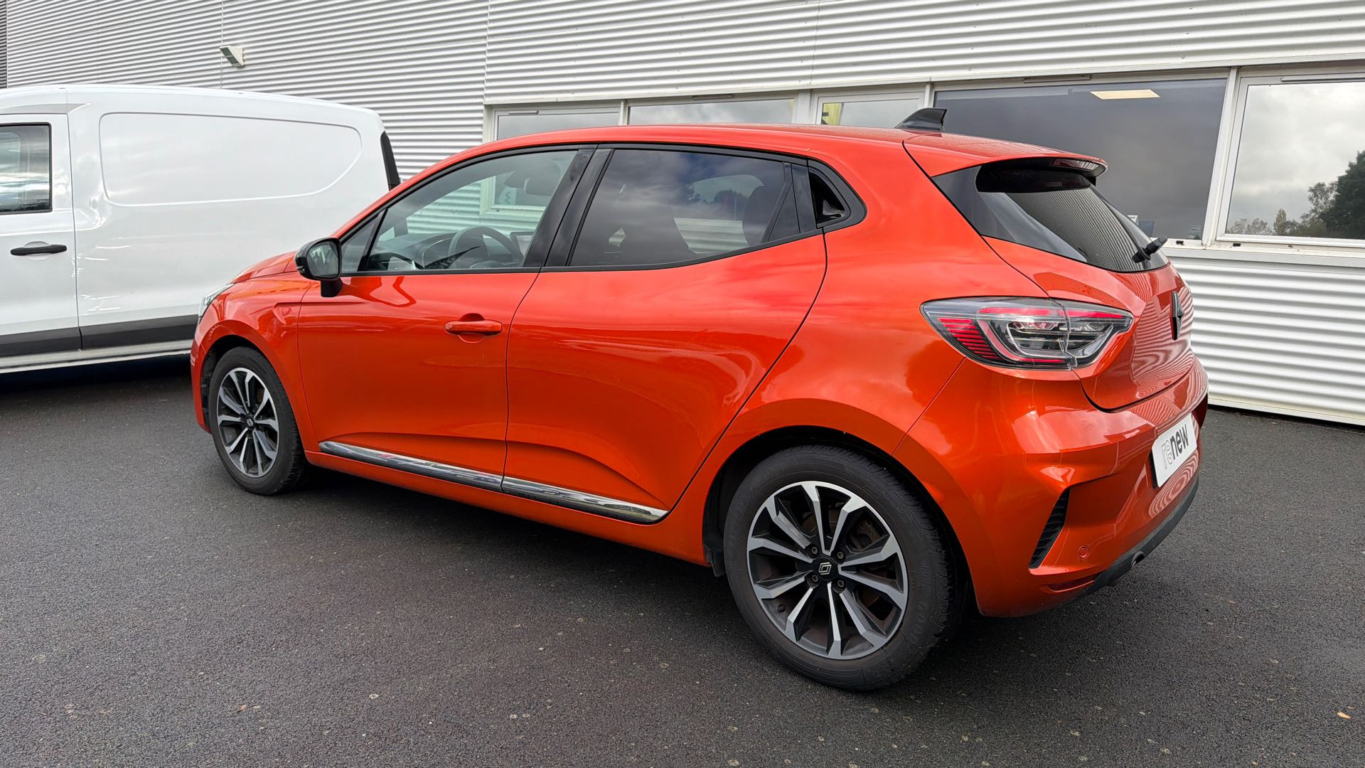 Vente en ligne Renault Clio 5 Clio TCe 90 au prix de 15 590 €