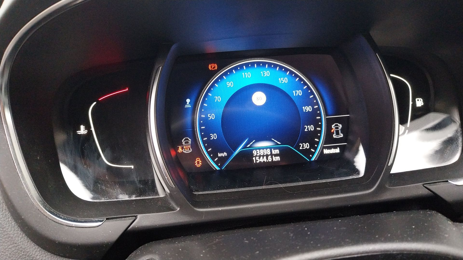 Vente en ligne Renault Grand Scenic 4 Grand Scenic Blue dCi 150 au prix de 17 990 €