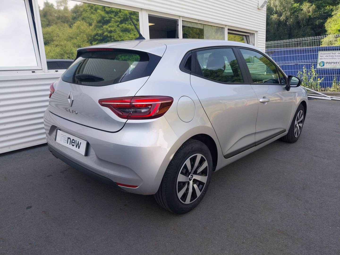 Vente en ligne Renault Clio 5 Clio TCe 90 au prix de 14 290 €