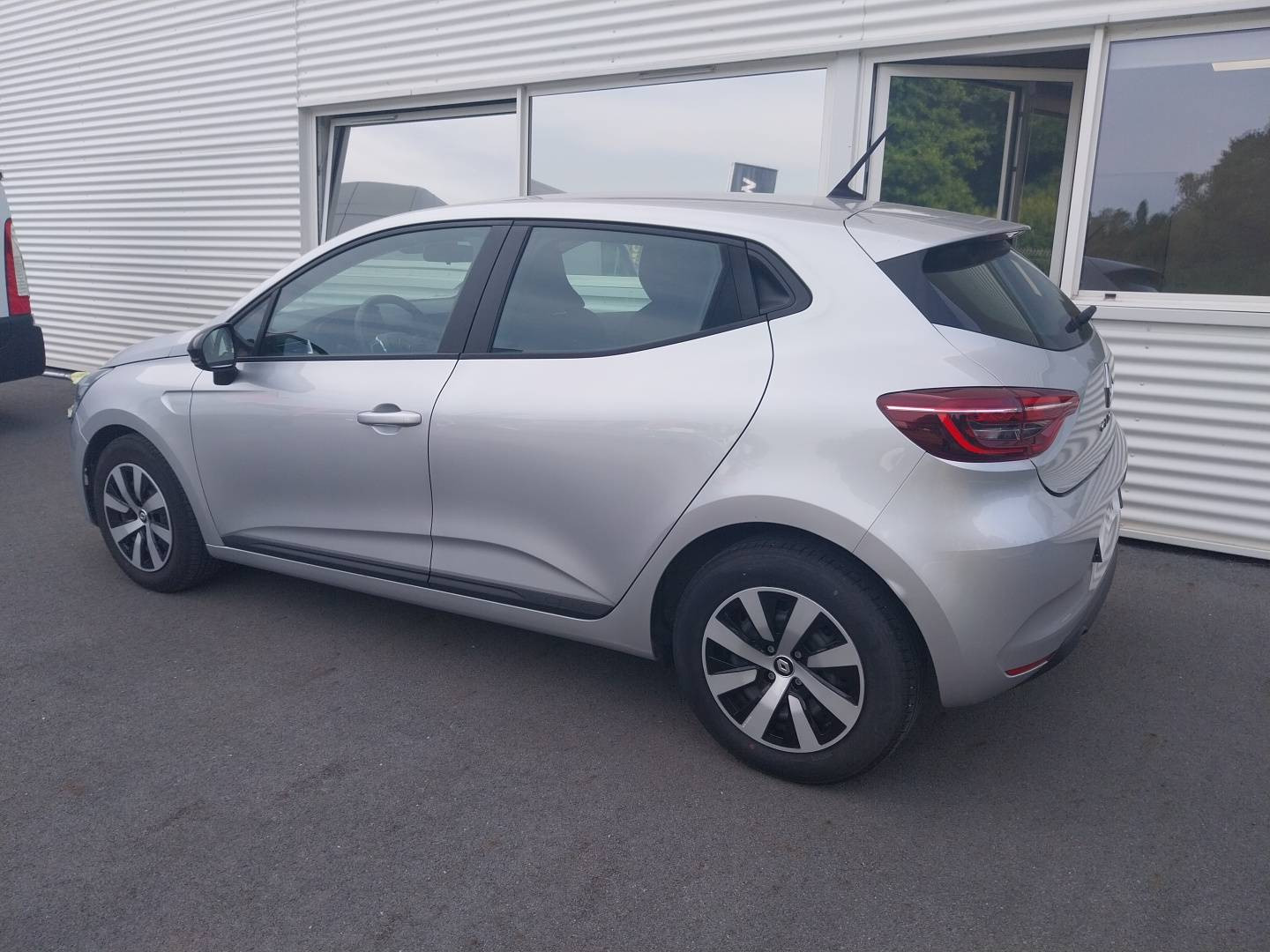Vente en ligne Renault Clio 5 Clio TCe 90 au prix de 14 290 €