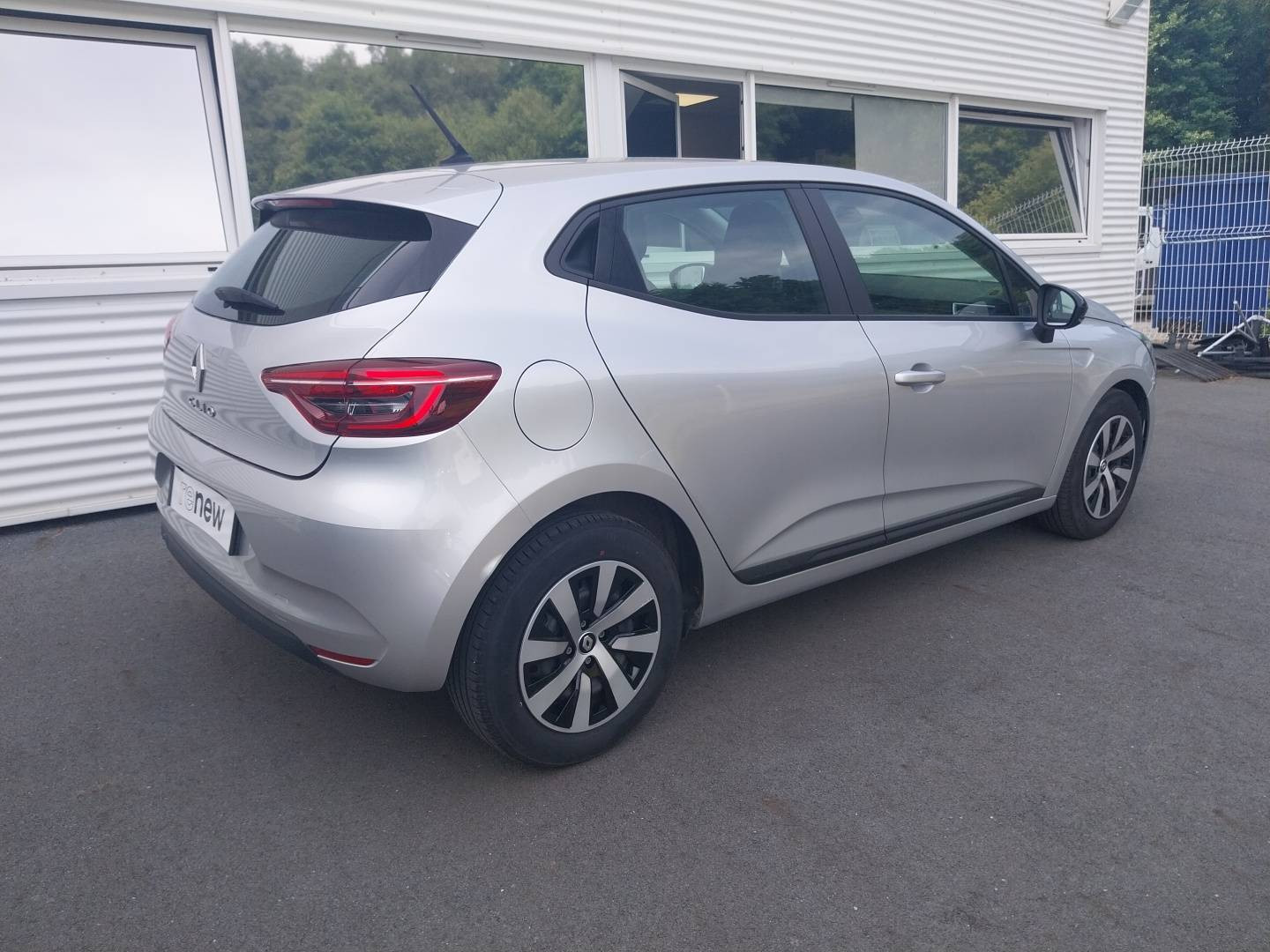 Vente en ligne Renault Clio 5 Clio TCe 90 au prix de 14 290 €
