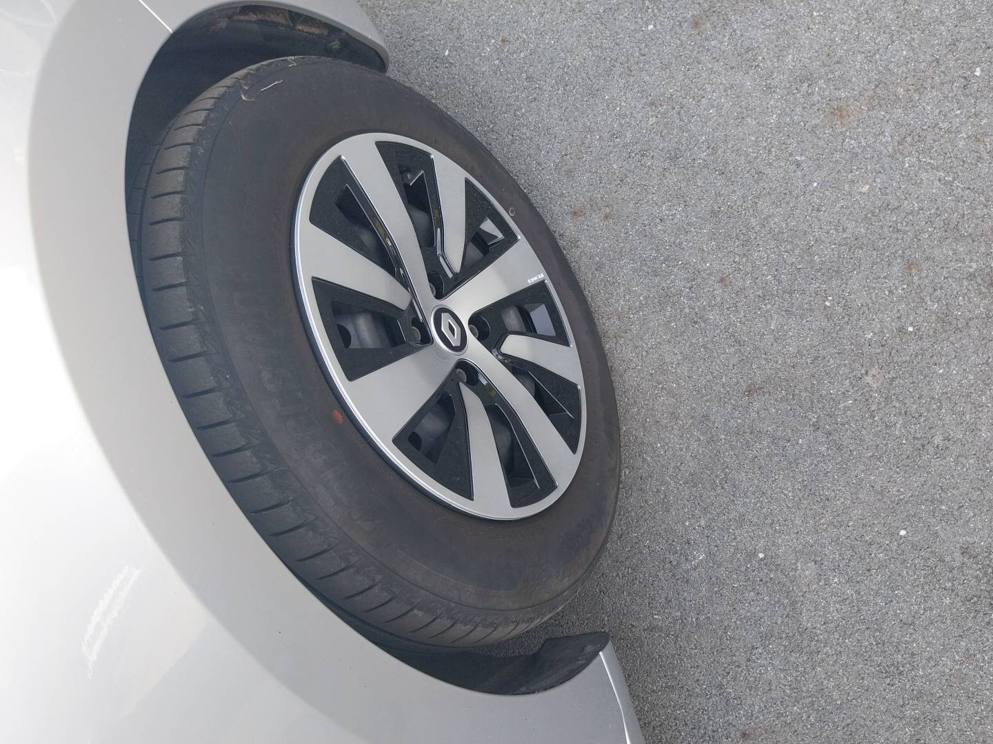 Vente en ligne Renault Clio 5 Clio TCe 90 au prix de 14 290 €