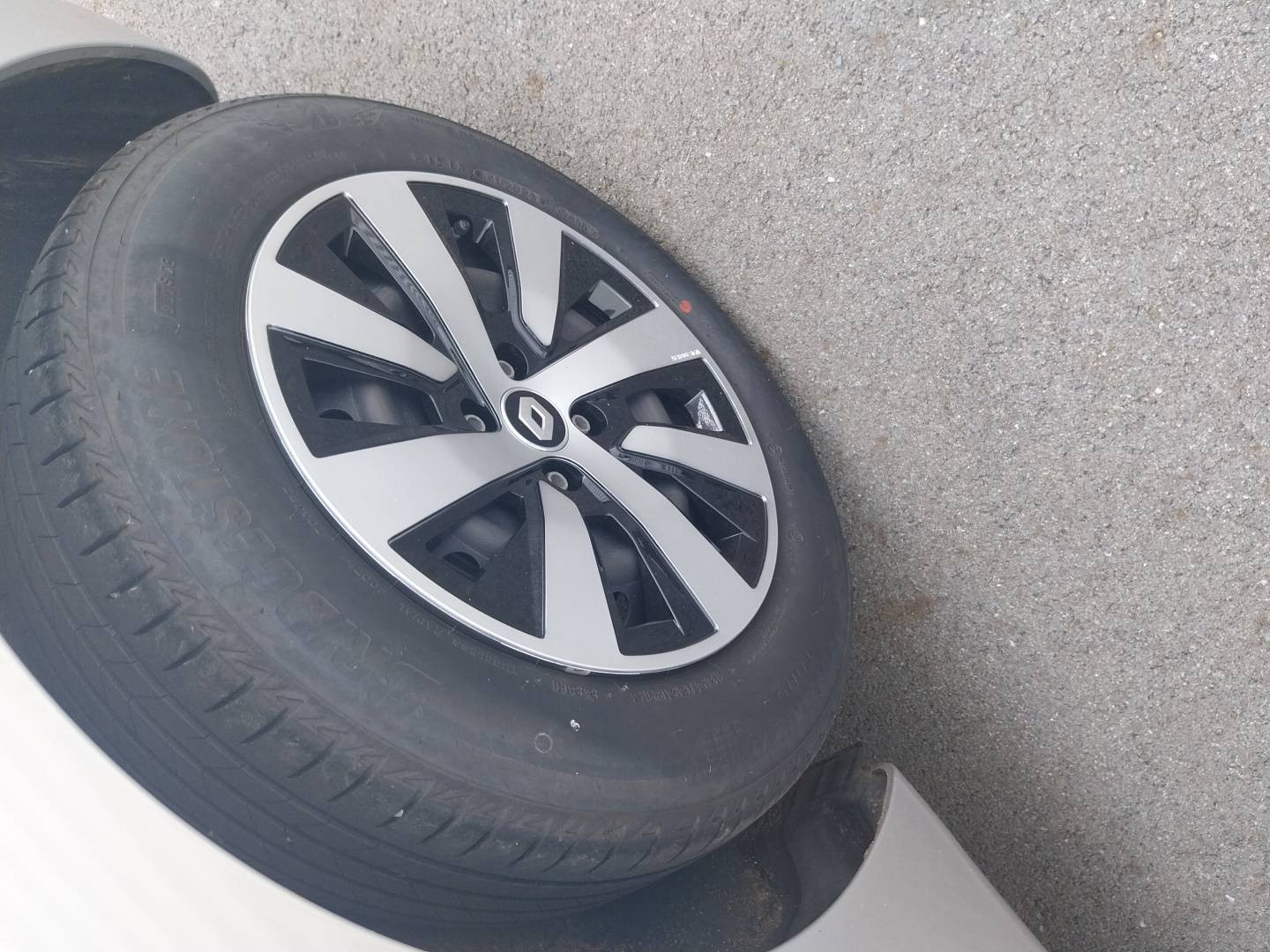 Vente en ligne Renault Clio 5 Clio TCe 90 au prix de 14 290 €