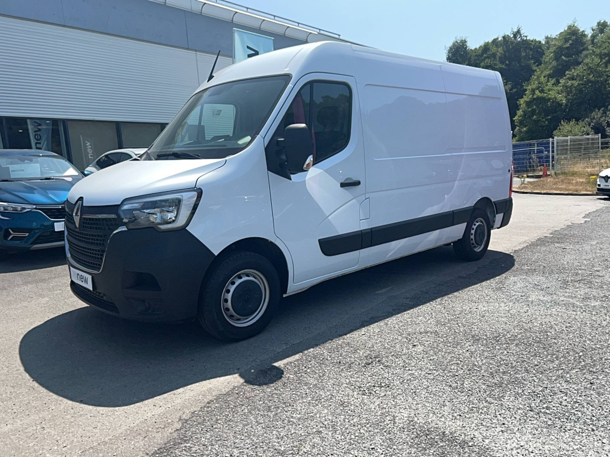 Renault Master Fourgon MASTER FGN TRAC F3500 L2H2 BLUE DCI 135 occasion de 2024 en vente à Guingamp