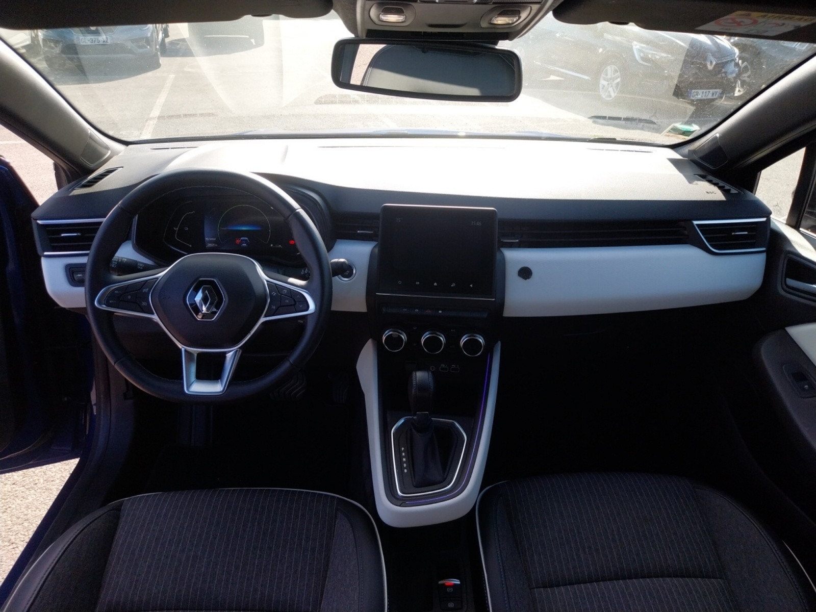 Vente en ligne Renault Clio 5 Clio E-Tech full hybrid 145 au prix de 18 490 €