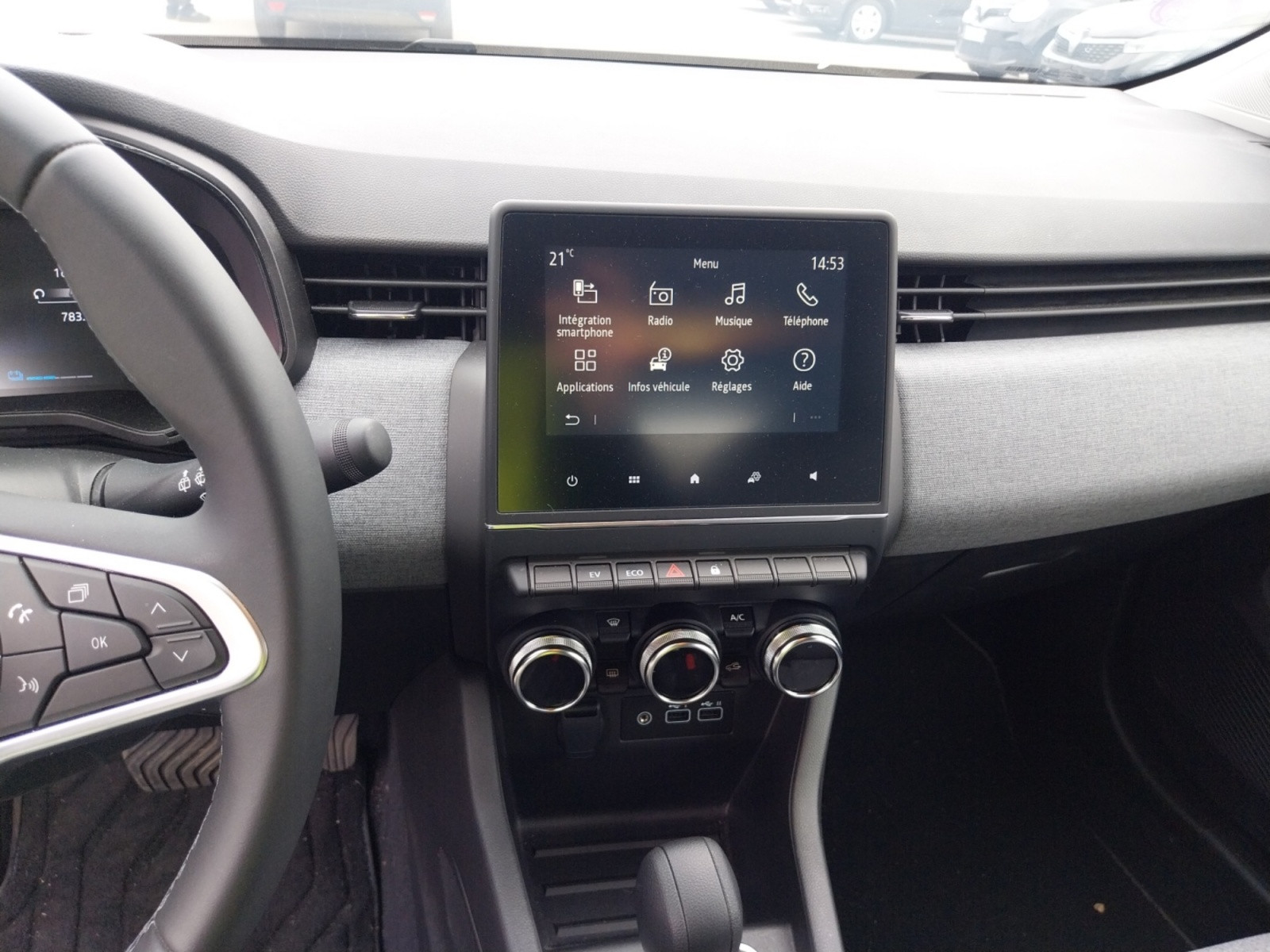Vente en ligne Renault Clio 5 Clio E-Tech full hybrid 145 au prix de 18 490 €
