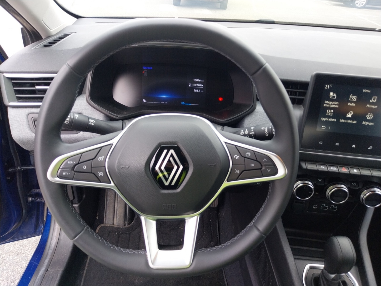 Vente en ligne Renault Clio 5 Clio E-Tech full hybrid 145 au prix de 18 490 €