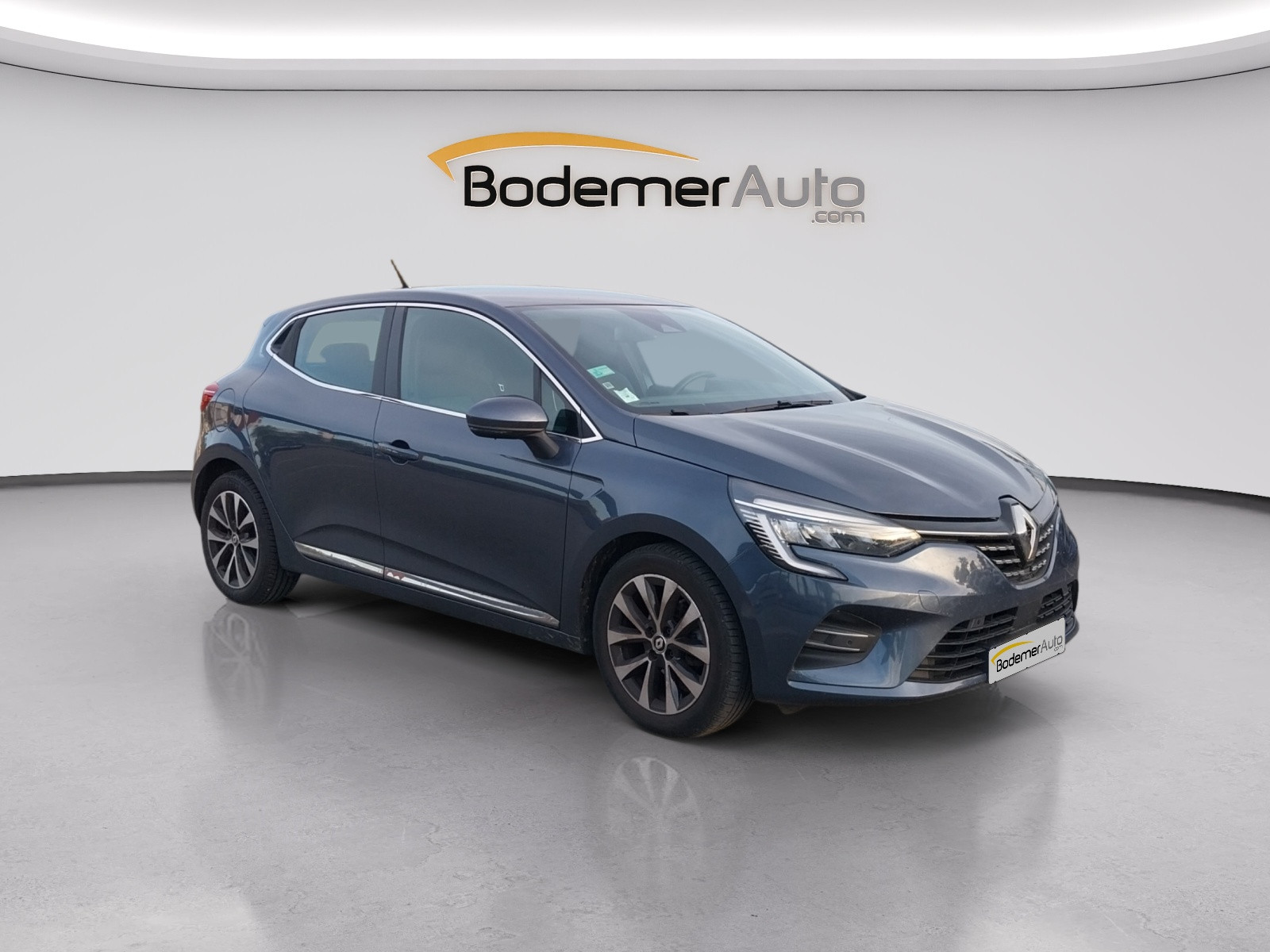 Vente en ligne Renault Clio 5 Clio TCe 90 - 21N au prix de 14 390 €