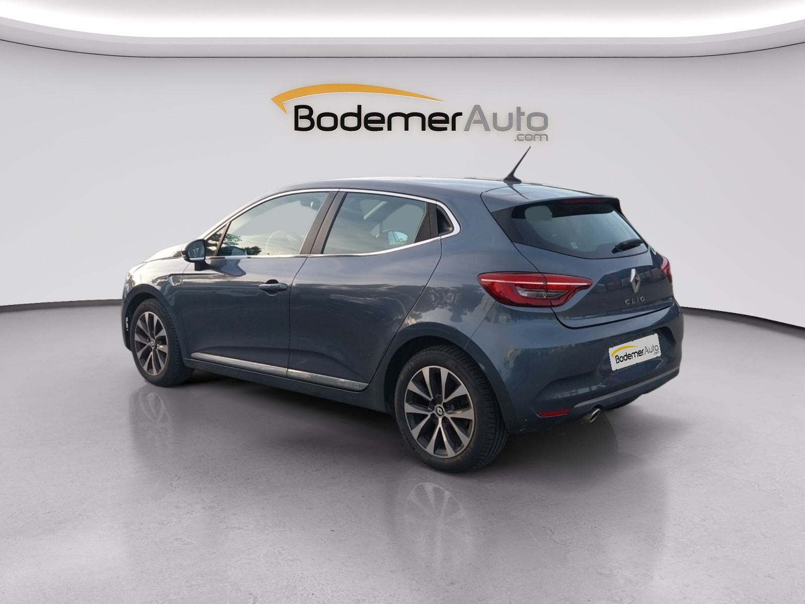 Vente en ligne Renault Clio 5 Clio TCe 90 - 21N au prix de 14 390 €