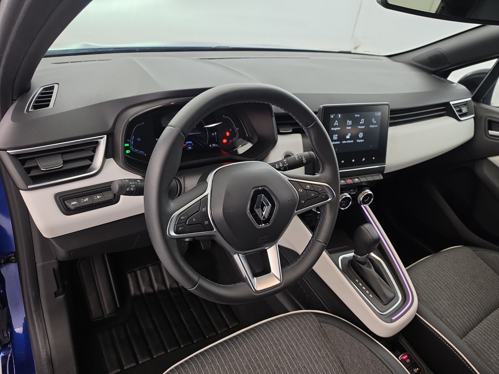 Vente en ligne Renault Clio 5 Clio E-Tech full hybrid 145 au prix de 18 490 €