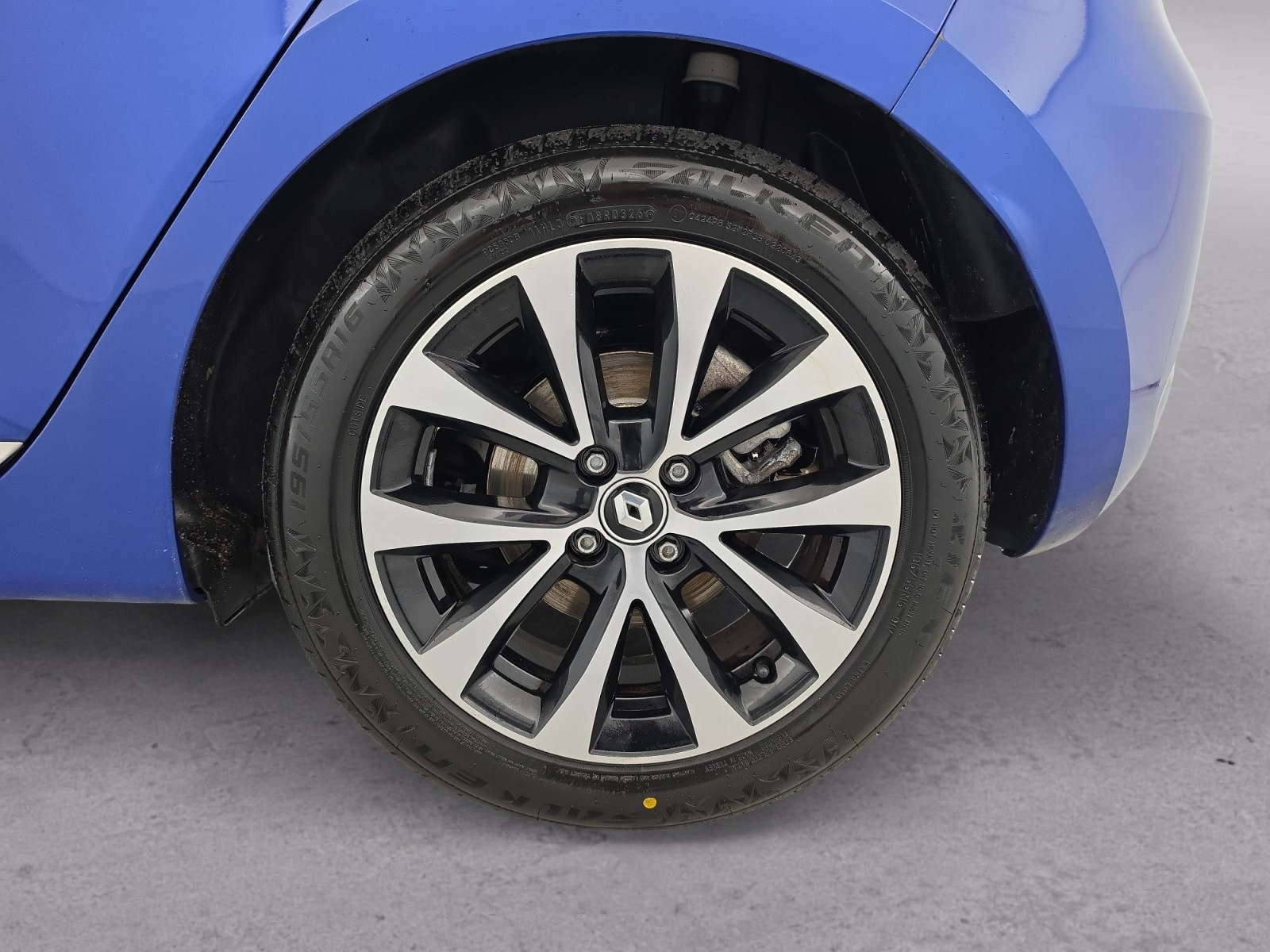 Vente en ligne Renault Clio 5 Clio E-Tech full hybrid 145 au prix de 18 490 €