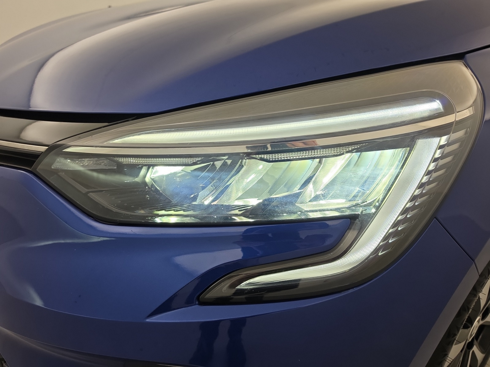 Vente en ligne Renault Clio 5 Clio E-Tech full hybrid 145 au prix de 18 490 €