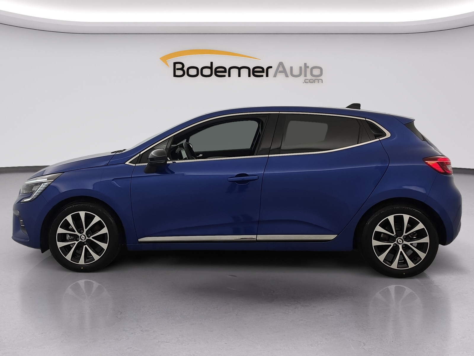 Vente en ligne Renault Clio 5 Clio E-Tech full hybrid 145 au prix de 18 490 €
