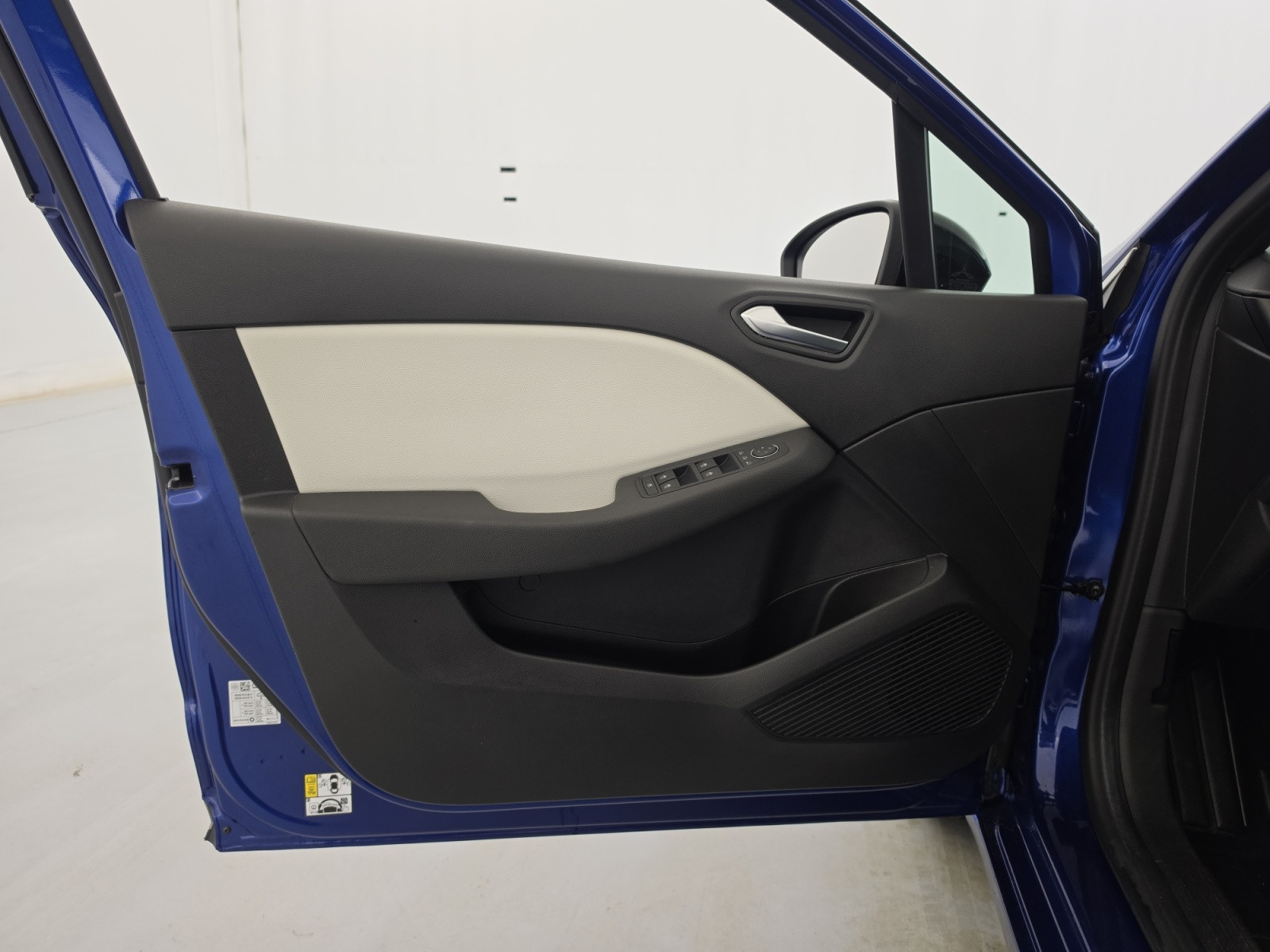 Vente en ligne Renault Clio 5 Clio E-Tech full hybrid 145 au prix de 18 490 €