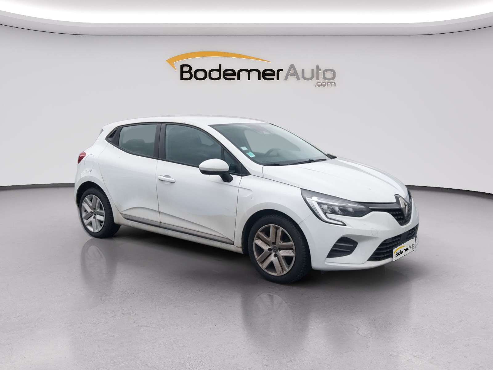 Vente en ligne Renault Clio 5 Clio TCe 90 - 21N au prix de 12 990 €