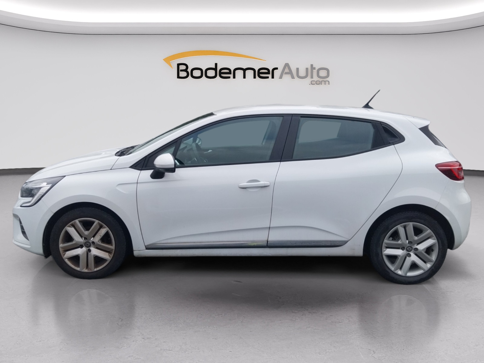 Vente en ligne Renault Clio 5 Clio TCe 90 - 21N au prix de 12 990 €